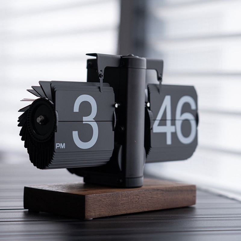 GTZ Retro Mechanical Turning Clock
